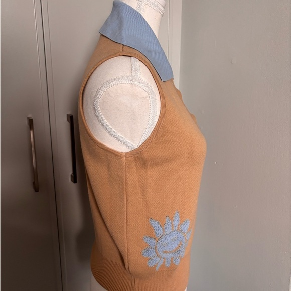 Trendyol Tan Sleeveless Sweater with Blue Collar Fun Design - Picture 7 of 11